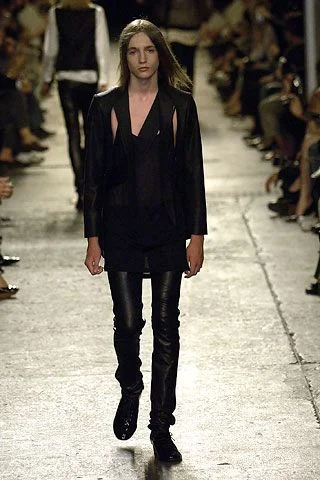 Look 10